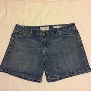 💰FREE IF BUNDLED with Purchase💰Jean Shorts